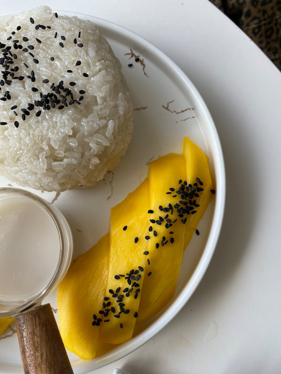 Mango Sticky Rice, Food to try in Thailand